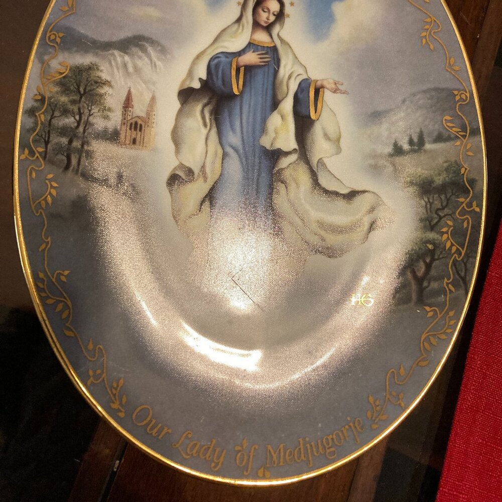 Decorative Plate - Picture 2 of 3